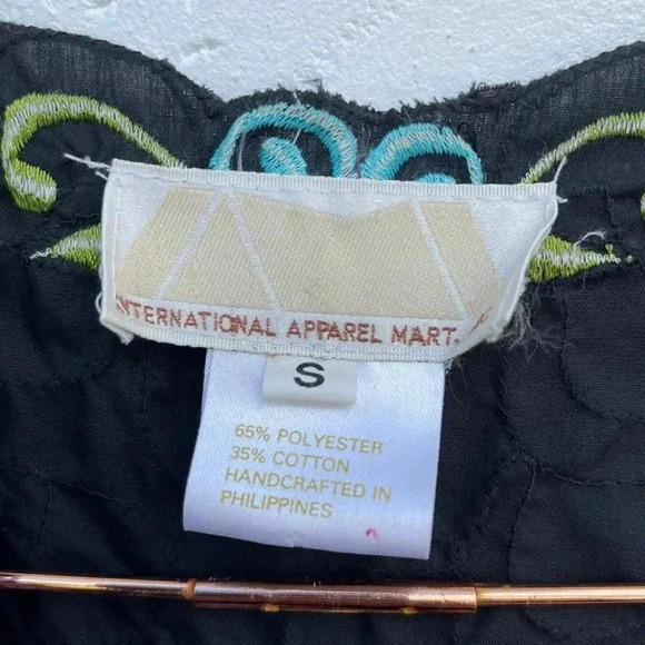 International Apparel Mart Womens Embroidered Floral Top Blouse Black Sz Small - Picture 6 of 11